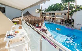 Tropic Beach Club & Resort - Side